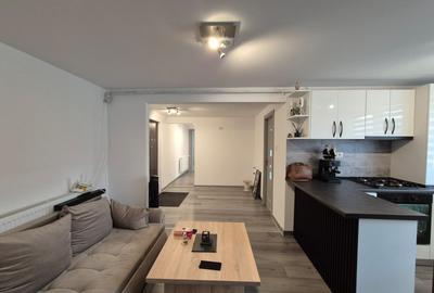 Apartament 4 camere modern, Rovinari, strada Prieteniei - 1