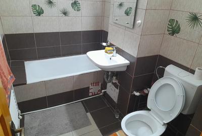Inchiriez apartament doua camere micro 14, 1500 lei - 7