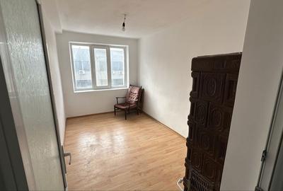 Apartament cu 3 camere decomandat în Păcurari - 3
