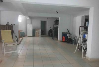 Casă cu 6 camere cu Teren 321 Mp în Plantelor - 5