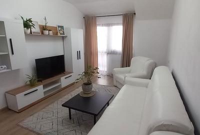 Apartament cu 2 camere semidecomandat în Sânpetru