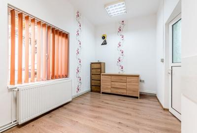 Spațiu comercial de închiriat pe Bulevardul Dragalina Comision 0 - 3