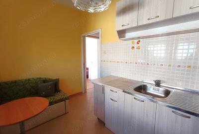 Apartament cu 2 camere decomandat în Tractorul - 2