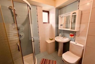 Casă cu 8 camere cu Teren 200 Mp în Lăpuș - 1