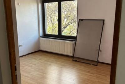 Vila 4 camere Aparatorii Patriei, 5 min Metrou, Curte si Parcare - 5