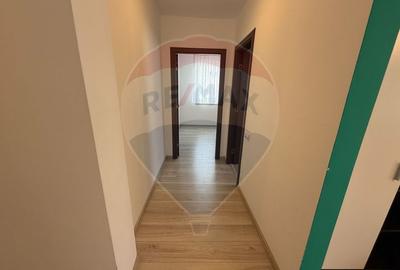 Apartament cu 3 camere decomandat, mobilat în Florești - 6