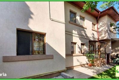 Casă cu 4 camere semidecomandat în Central