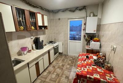Apartament cu 3 camere decomandat, mobilat în Centrul Civic - 2