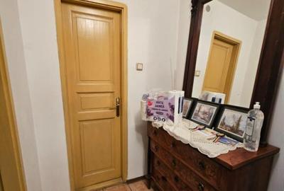 Apartament cu 3 camere decomandat în Dorobanți