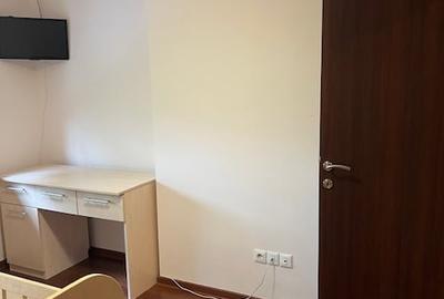 Apartament cu 3 camere decomandat în Olteniței