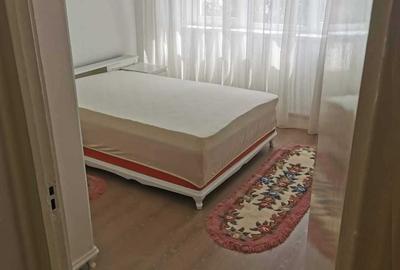 Apartament cu 3 camere semidecomandat, mobilat în Militari