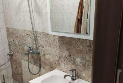 De vanzare in zona Schei garsoniera - 3