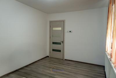 Garsoniera de 21mp langa Piata din Moinesti, bloc A3 - 3