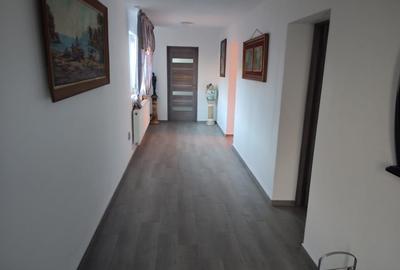 CASA CU 4 CAMERE SUPRAFATA UTILA 170MP SI TEREN 600MP SPRE VANZARE IN AVRIG - 15