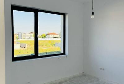 Casă cu 4 camere cu Teren 200 Mp în Odăi - 4