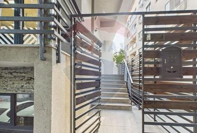 Apartament deosebit cu 3 camere | Curte 63 mp | Damaroaia - 15