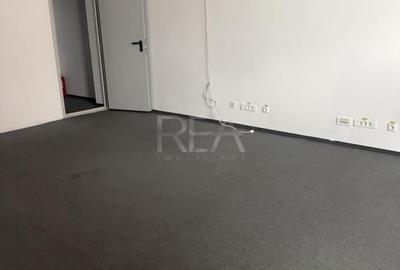 Spațiu comercial, de 150 mp, în P-ța Leul - 5