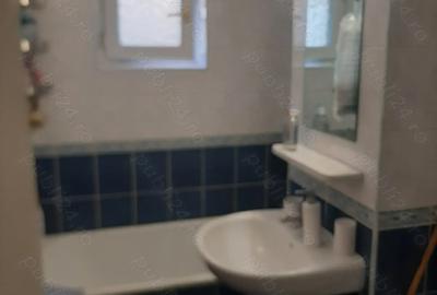 Inchiriere apartament 3 camere, zona Soarelui - 2