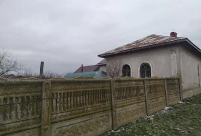 Teren de 1080 mp, în Coșoveni - 5