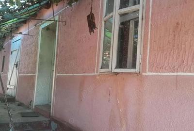 Casa de vanzare! Citeste descrierea! - 2