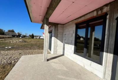 Casă cu 4 camere cu Teren 1000 Mp în Frătăuții Vechi - 2