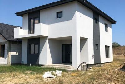 DE VANZARE | CASA 4 CAMERE | LUMINA - 2