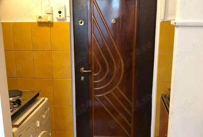 Garsonieră semidecomandată în Olimpia-Stadion - 4