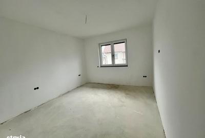 Casă cu 4 camere cu Teren 490 Mp în Șelimbăr