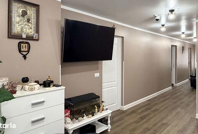 Casă cu 4 camere decomandat cu Teren 1000 Mp în Sud - 8