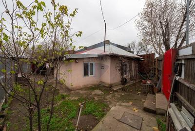 Teren cu casa construita de vanzare 207 mp Soseaua Andronache Hornbach - 1