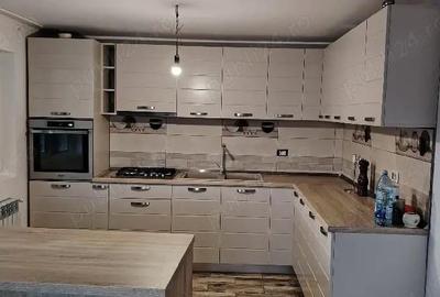 Casă cu 3 camere cu Teren 2100 Mp în Central - 4