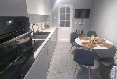 Aprtament La Cheie - 3 Camere Decomandate - Etajul I - 5