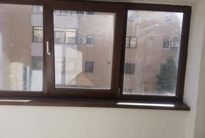 Apartament cu 4 camere decomandat în Central - 3