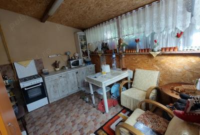 Casa Oradea, singur in curte, 3 camere, 2 bai, str Margaretei - 8