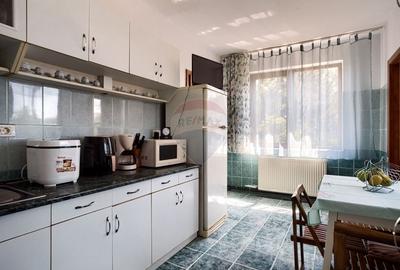 Casă cu 4 camere cu Garaj în Subcetate - 10