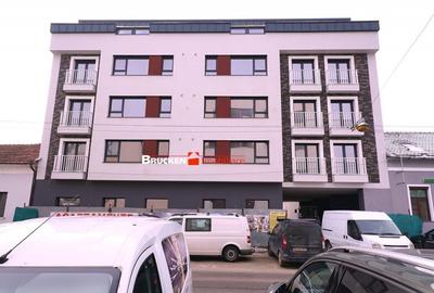 Spațiu comercial, de 135 mp, în Decebal - 4