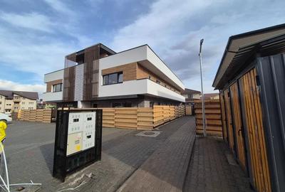 Duplex cu 4 camere cu Canalizare în Florești - 2