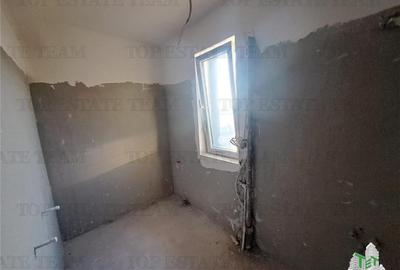 Casă cu 4 camere cu Canalizare în Central - 14