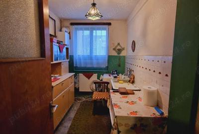 Apartament cu 2 camere decomandat în Teilor - 3
