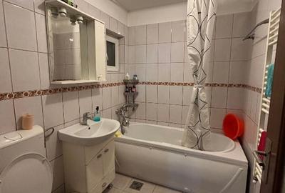 Casă individuală cu 4 camere cu Canalizare în Central - 10