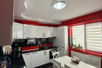 Apartament cu 3 camere decomandat, mobilat în Central - 4