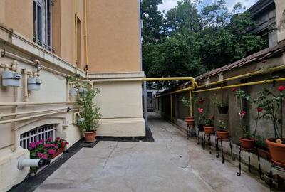 Apartament cu 4 camere - in vila -  decomandat -  Calea Călărașilor - Pta Stefan - 5