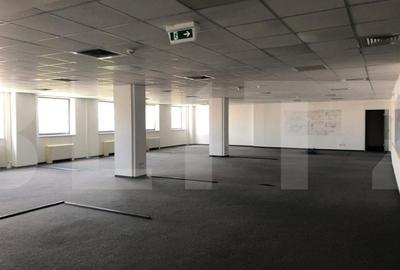 Spațiu comercial, de 570 mp, în Central - 11