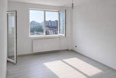 Apartament cu 3 camere decomandat în Crângași