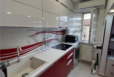 Apartament cu 3 camere în Nufărul - 7