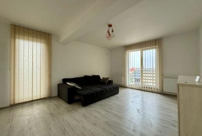 Apartament cu 3 camere semidecomandat în Rahova