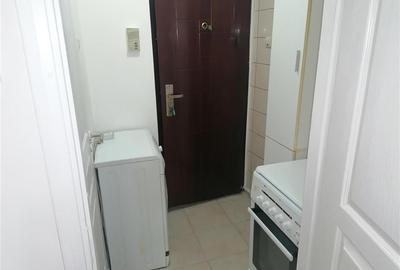 Proprietar Garsoniera Renovata Bloc Izolat - 3