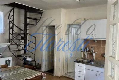 Casă cu 3 camere cu Canalizare în Florești