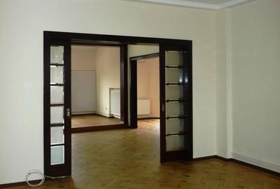 Apartament in vila interbelica in zona Universitate. U1 - 2