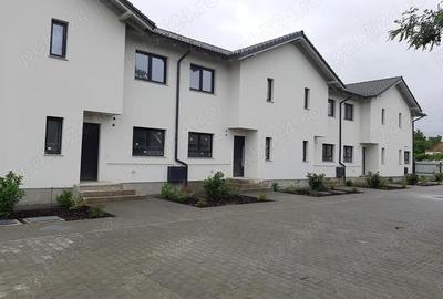 Casă cu 4 camere cu Teren 183 Mp în Sânandrei - 2